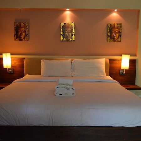 Marinos Place Legian Buitenkant foto