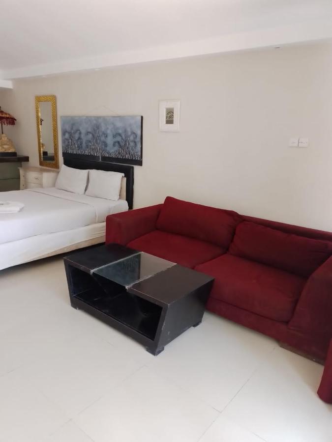 Marinos Place Legian Buitenkant foto