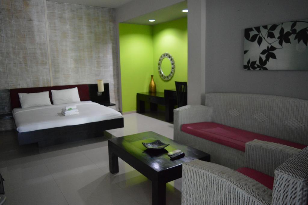 Marinos Place Legian Buitenkant foto