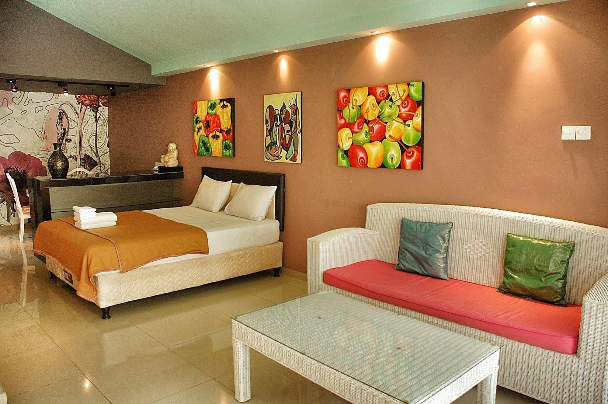Marinos Place Legian Buitenkant foto