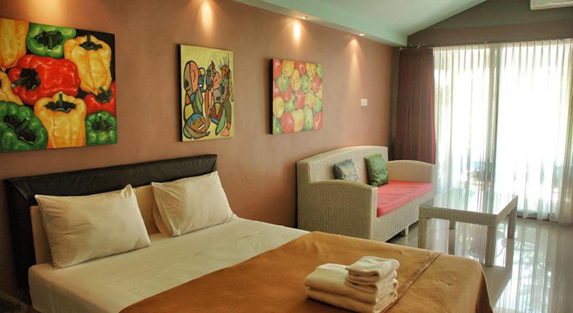 Marinos Place Legian Buitenkant foto