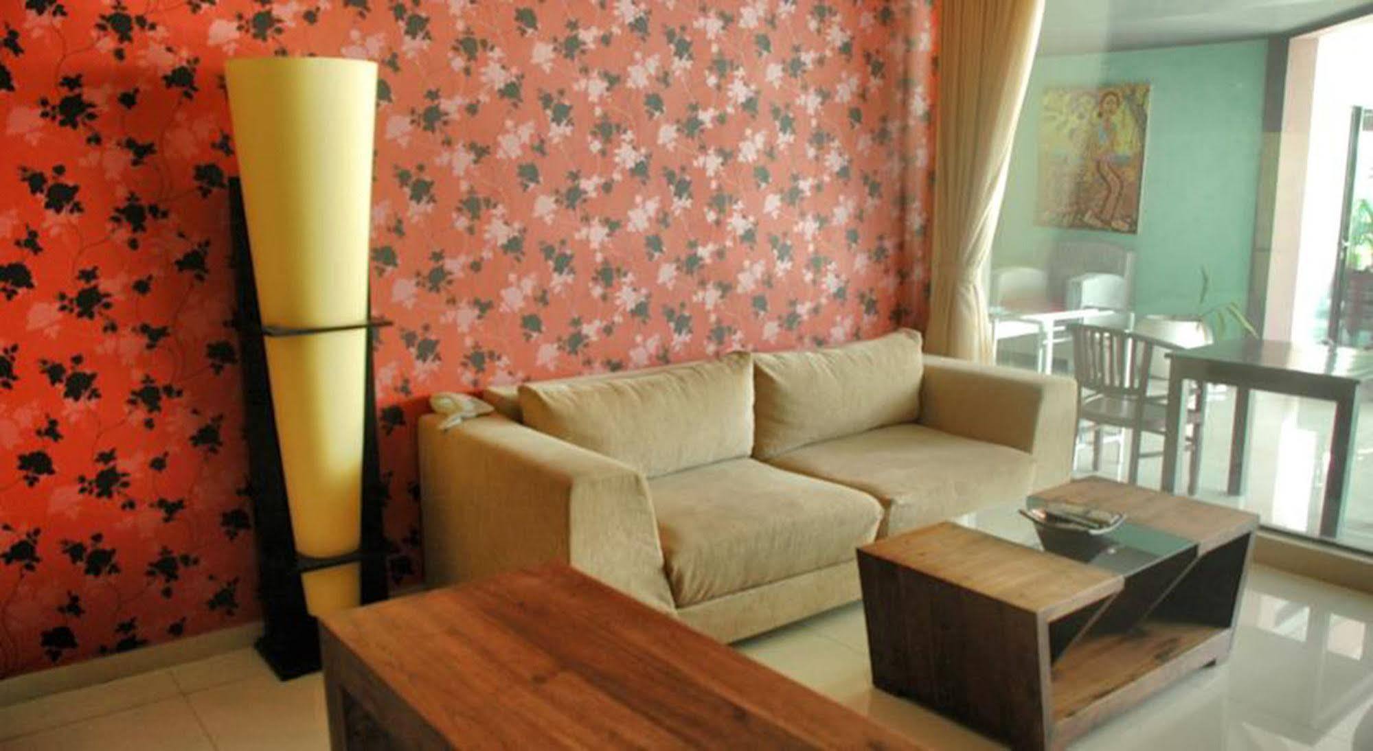 Marinos Place Legian Buitenkant foto
